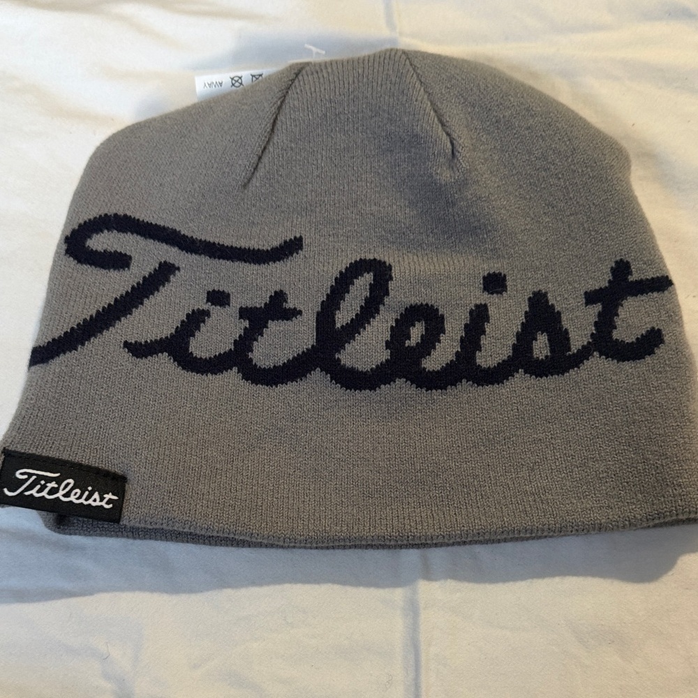Titleist Performance Knit Gray and Black Beanie - Picture 4 of 4